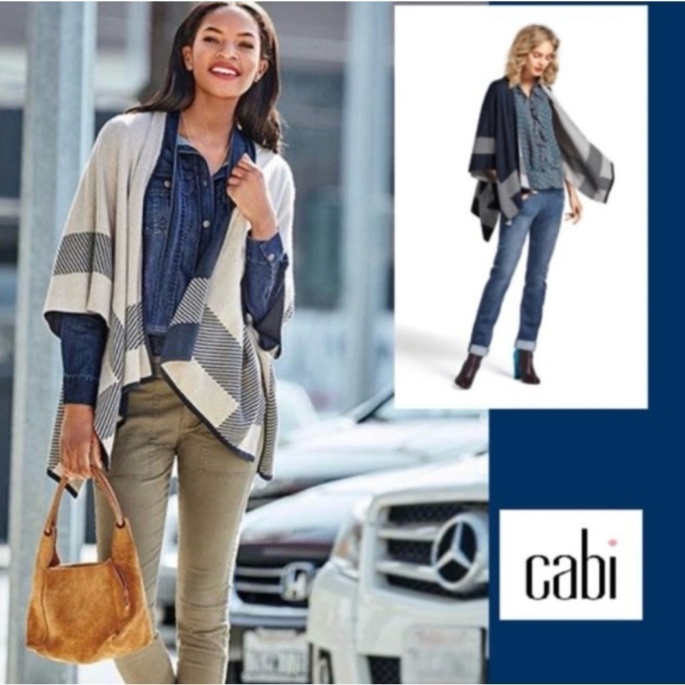 CABI Women’s Navy Beige Geometric Stripe Reversible Poncho Wrap Sweater Sz S/XS